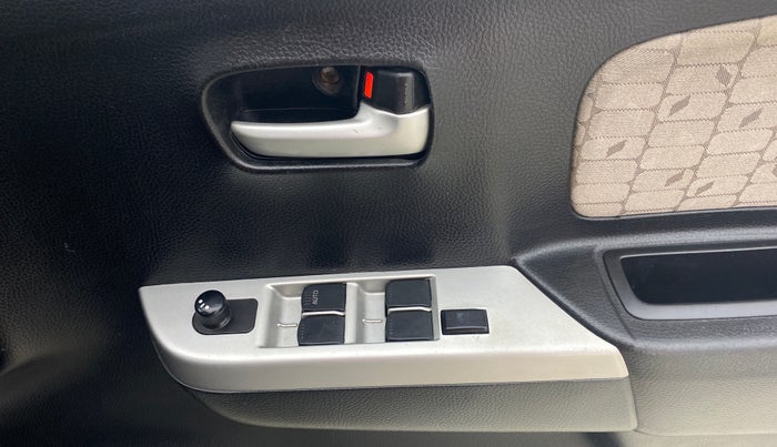 2016 Maruti Wagon R 1.0 VXI AMT, Petrol, Automatic, 79,098 km, Driver Side Door Panels Control