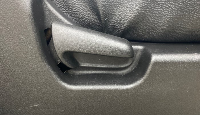 2016 Maruti Wagon R 1.0 VXI AMT, Petrol, Automatic, 79,098 km, Driver Side Adjustment Panel