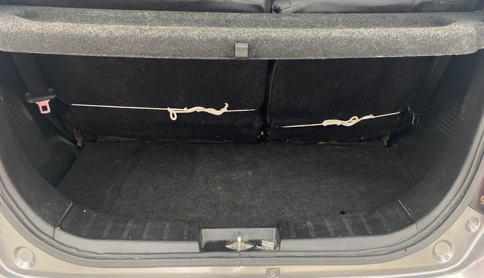 2016 Maruti Wagon R 1.0 VXI AMT, Petrol, Automatic, 79,098 km, Boot Inside