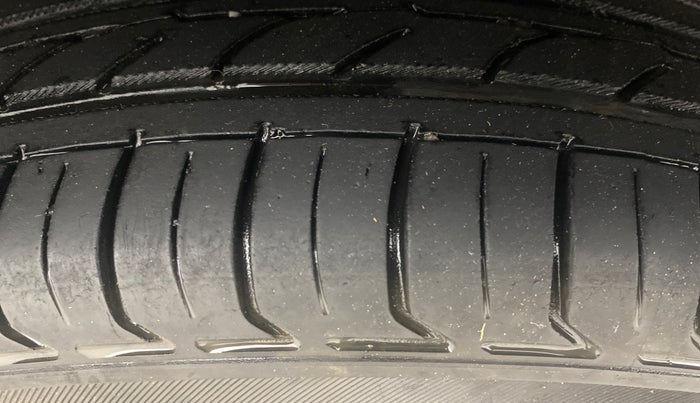 2018 Hyundai Grand i10 SPORTZ 1.2 KAPPA VTVT, Petrol, Manual, 63,997 km, Right Rear Tyre Tread