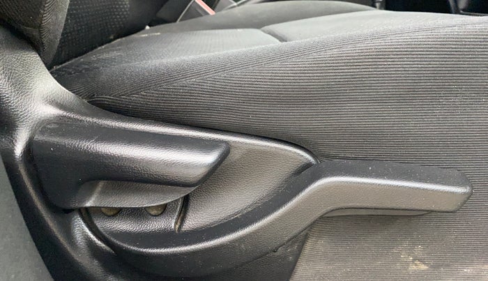 2017 Honda BR-V 1.5L I-VTEC V, Petrol, Manual, 61,182 km, Driver Side Adjustment Panel