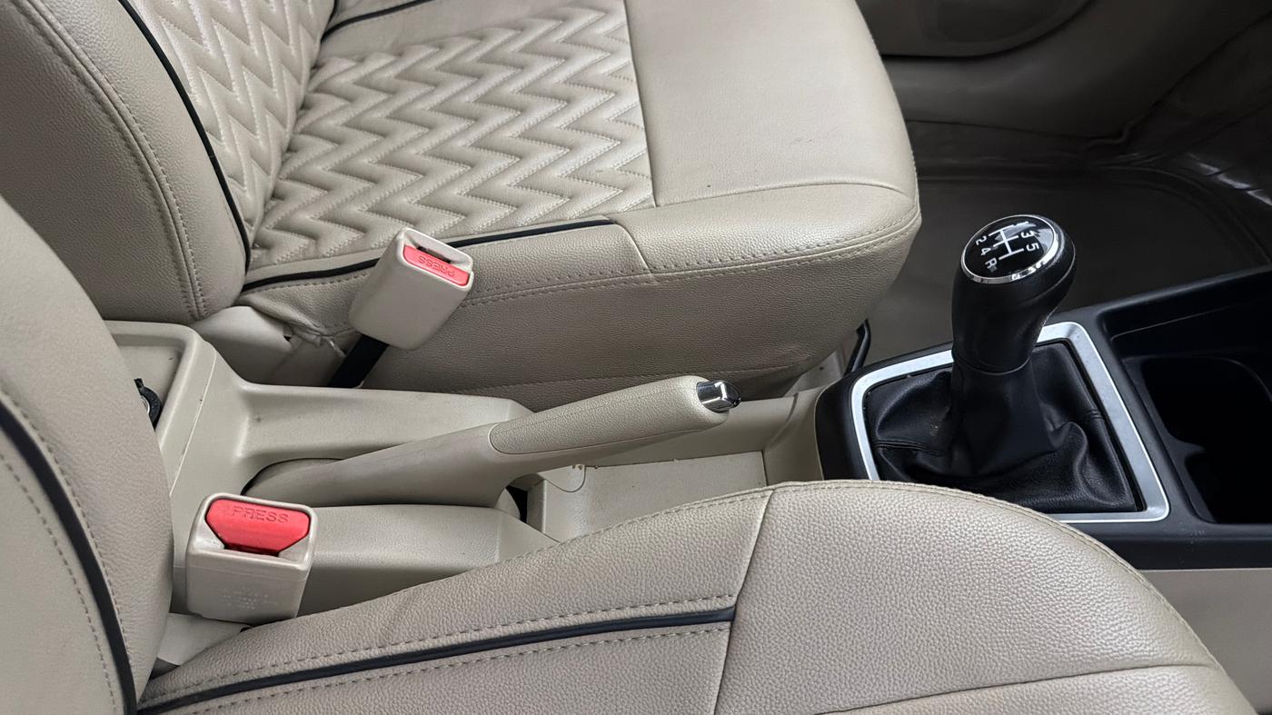 2018 Maruti Dzire VXI, Petrol, Manual, 18,234 km, Gear Lever