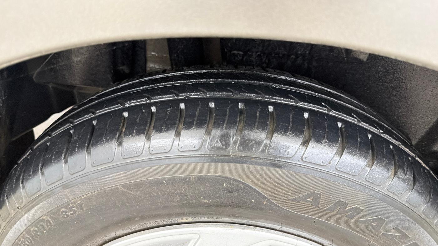 2018 Maruti Dzire VXI, Petrol, Manual, 18,234 km, Right Rear Tyre Tread