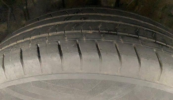 2021 Hyundai VENUE S 1.2, Petrol, Manual, 13,247 km, Left Front Tyre Tread