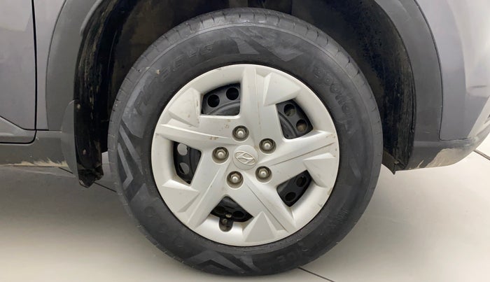 2021 Hyundai VENUE S 1.2, Petrol, Manual, 13,247 km, Right Front Wheel