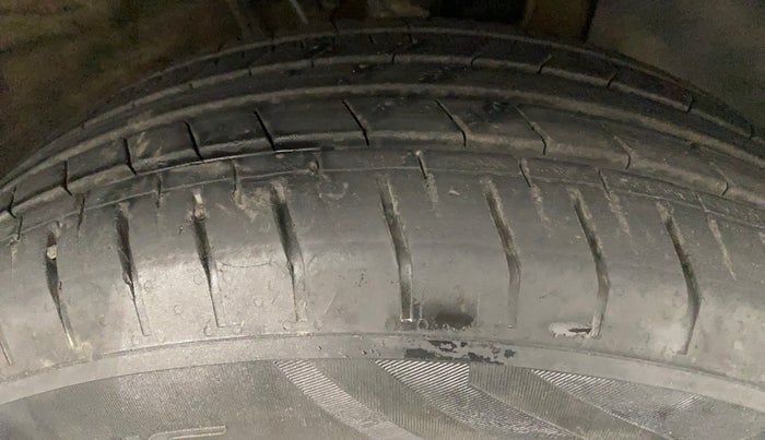 2021 Hyundai VENUE S 1.2, Petrol, Manual, 13,247 km, Right Front Tyre Tread