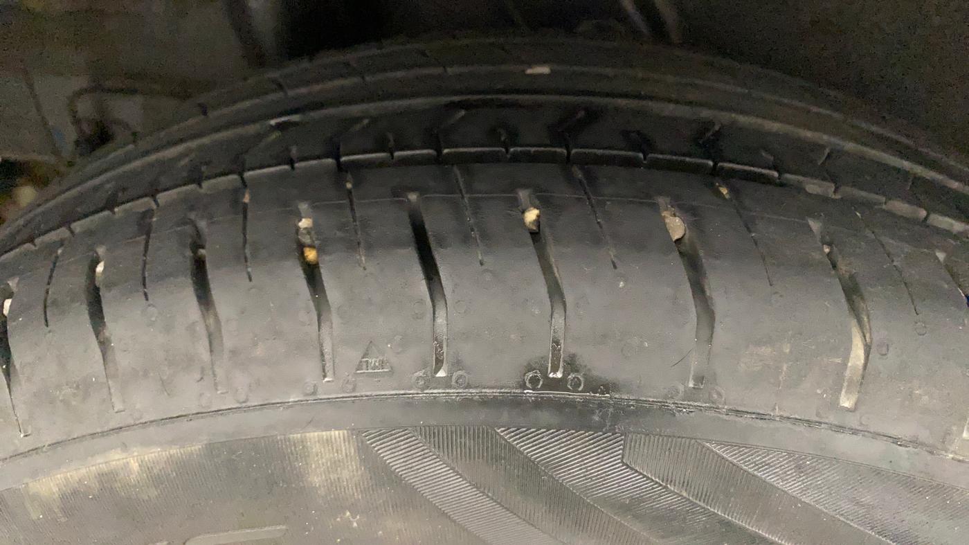 2021 Hyundai VENUE S 1.2, Petrol, Manual, 13,247 km, Right Rear Tyre Tread