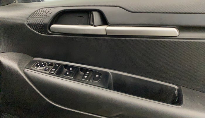 2021 KIA SONET HTK PLUS 1.0 IMT, Petrol, Manual, 73,291 km, Driver Side Door Panels Control