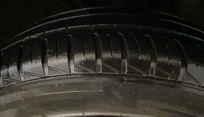 2022 Renault Kwid RXT 1.0, Petrol, Manual, 20,670 km, Right Front Tyre Tread