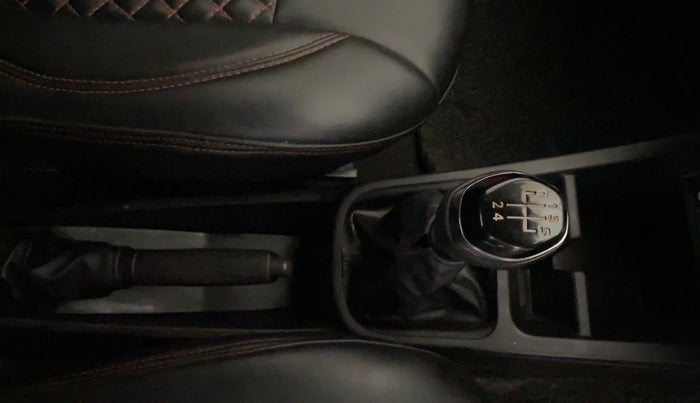 2022 Renault Kwid RXT 1.0, Petrol, Manual, 20,670 km, Gear Lever