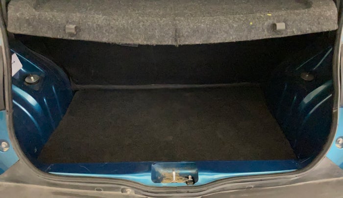 2022 Renault Kwid RXT 1.0, Petrol, Manual, 20,670 km, Boot Inside