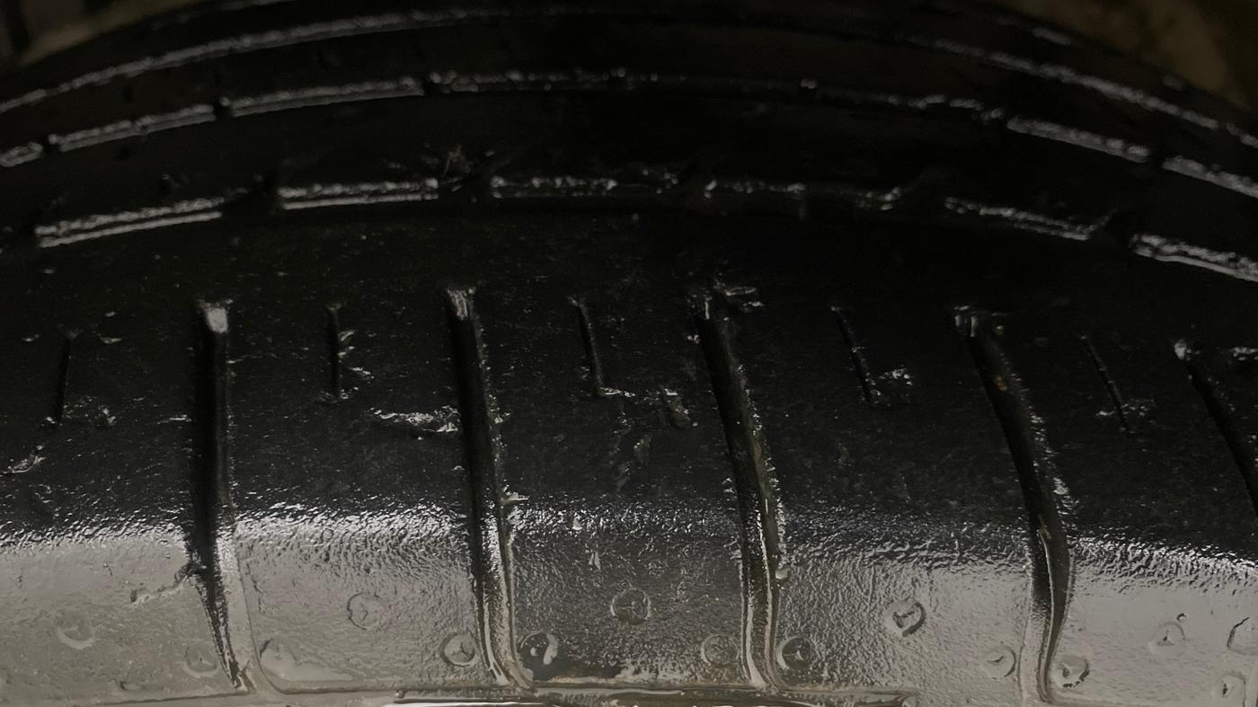 2020 MG HECTOR SHARP 1.5 DCT PETROL, Petrol, Automatic, 41,095 km, Left Front Tyre Tread