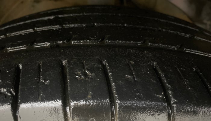 2020 MG HECTOR SHARP 1.5 DCT PETROL, Petrol, Automatic, 41,095 km, Right Front Tyre Tread