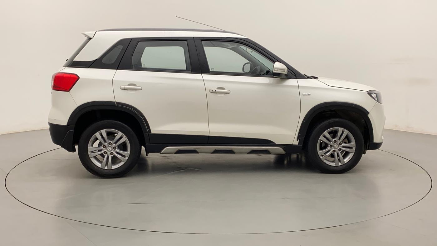 2017 Maruti Vitara Brezza ZDI PLUS, Diesel, Manual, 27,925 km, Right Side View