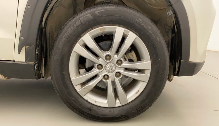 2017 Maruti Vitara Brezza ZDI PLUS, Diesel, Manual, 27,925 km, Right Front Wheel