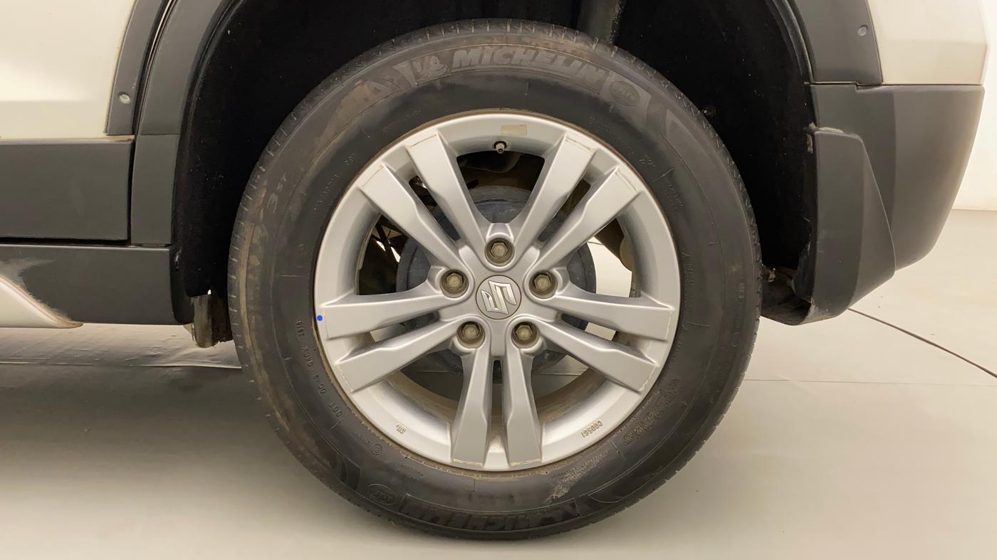 2017 Maruti Vitara Brezza ZDI PLUS, Diesel, Manual, 27,925 km, Left Rear Wheel