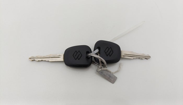 2020 Maruti Swift LXI, Petrol, Manual, 54,294 km, Key Close Up