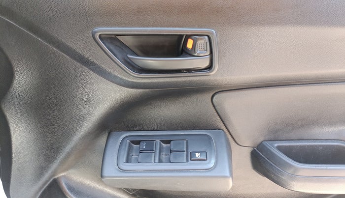 2020 Maruti Swift LXI, Petrol, Manual, 54,294 km, Driver Side Door Panels Control