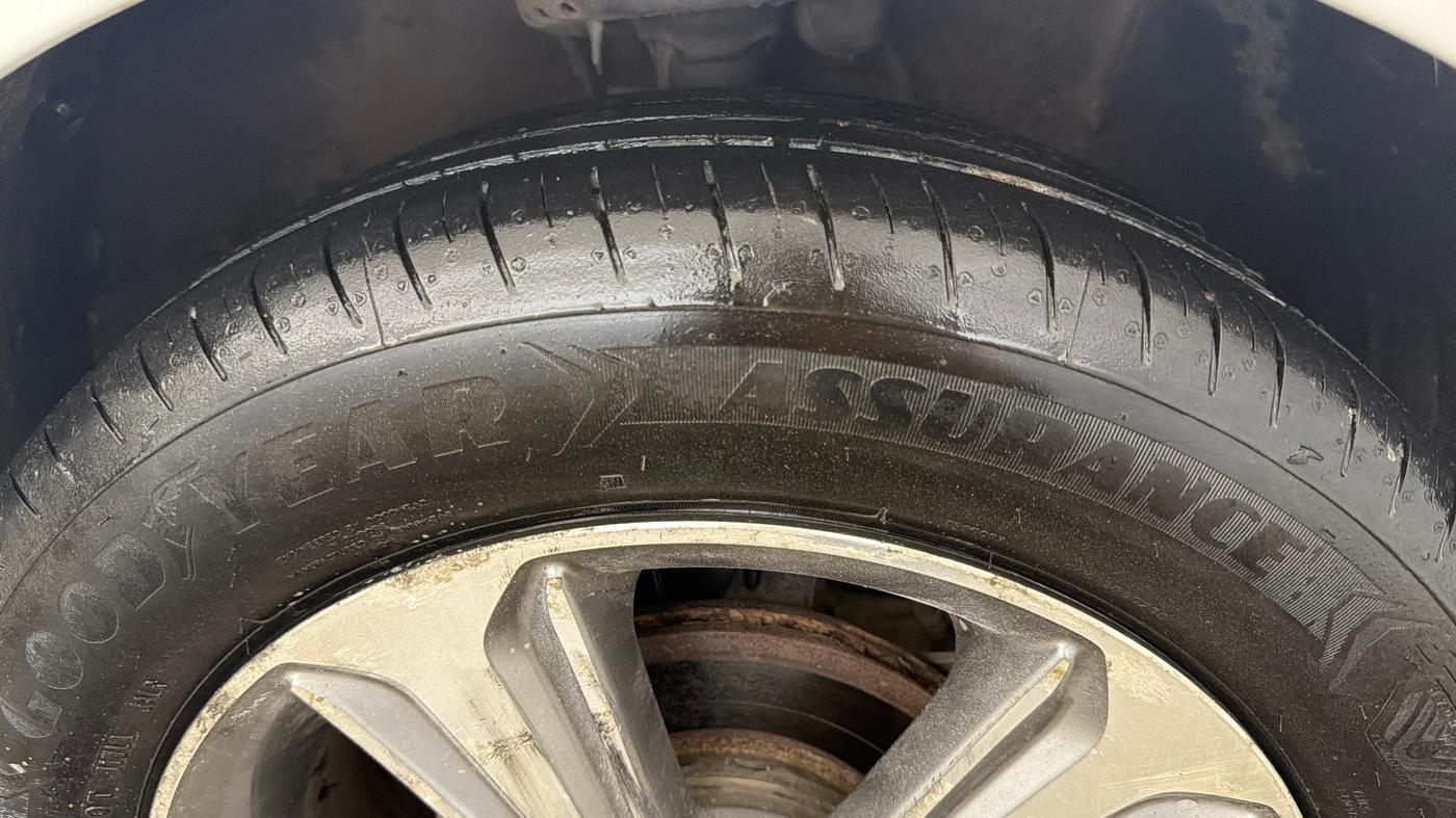2019 Hyundai Verna 1.6 VTVT SX, Petrol, Manual, 30,096 km, Right Front Tyre Tread