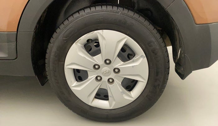 2017 Hyundai Creta E PLUS 1.6 PETROL, Petrol, Manual, 1,01,207 km, Left Rear Wheel