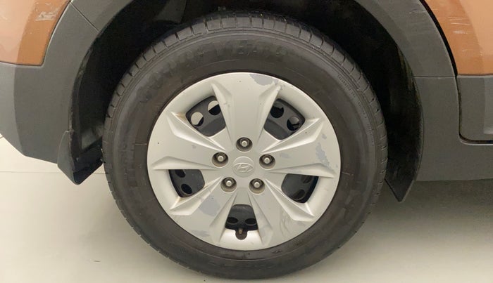 2017 Hyundai Creta E PLUS 1.6 PETROL, Petrol, Manual, 1,01,207 km, Right Rear Wheel