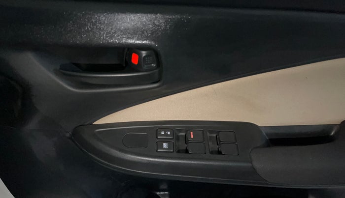 2024 Toyota Glanza E, Petrol, Manual, 13,398 km, Driver Side Door Panels Control