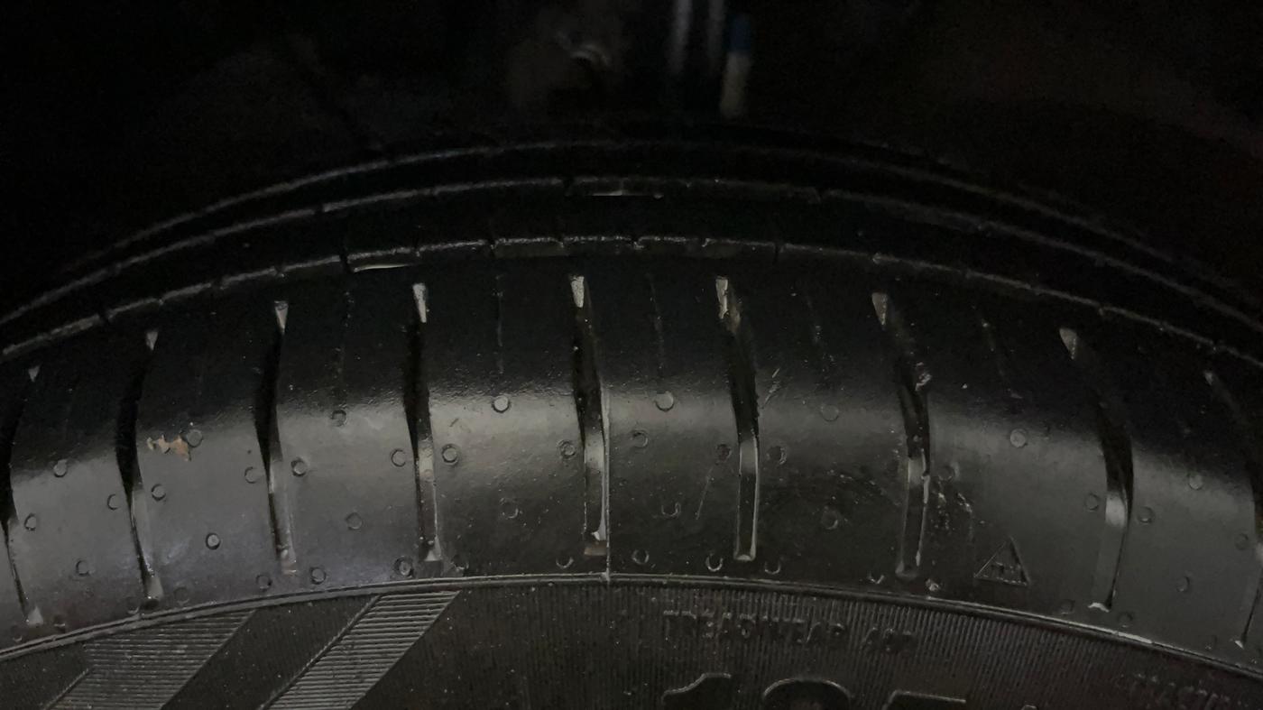 2024 Toyota Glanza E, Petrol, Manual, 13,441 km, Left Front Tyre Tread