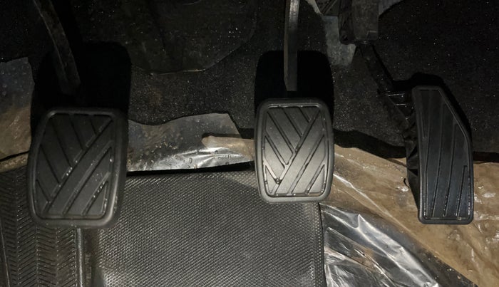 2024 Toyota Glanza E, Petrol, Manual, 13,398 km, Pedals