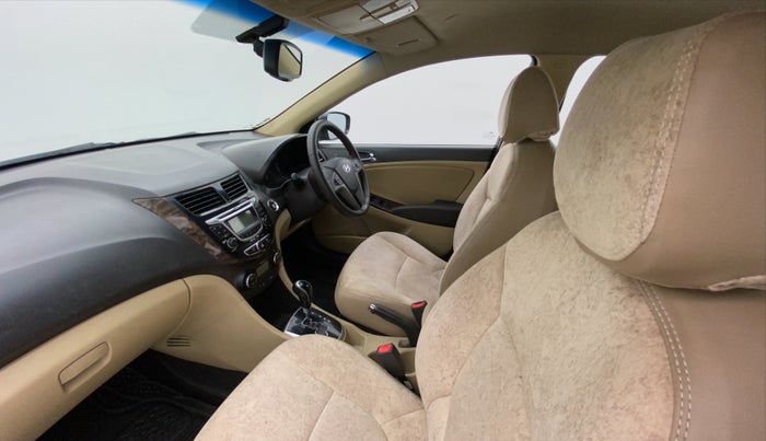 2012 Hyundai Verna FLUIDIC 1.6 CRDI SX AT, Diesel, Automatic, 99,327 km, Right Side Front Door Cabin
