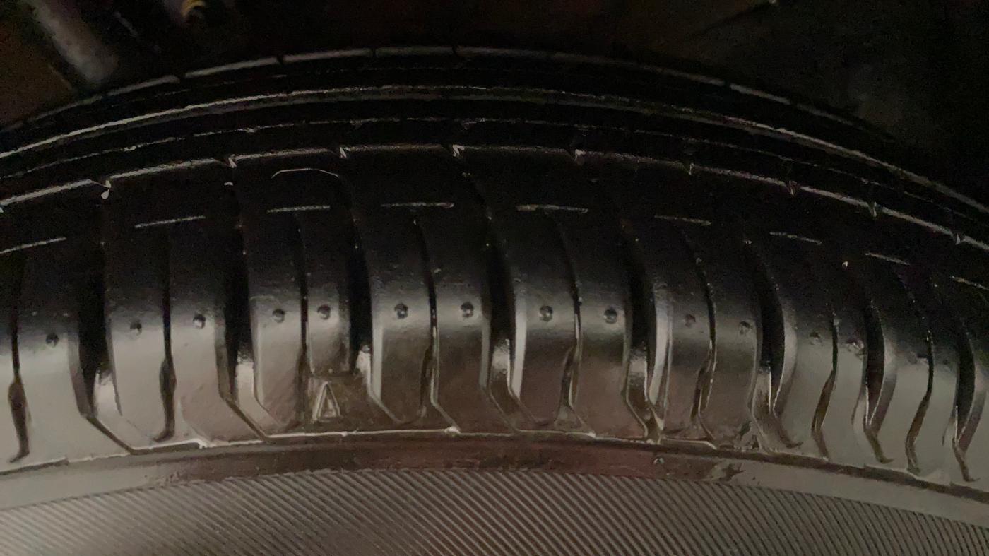 2021 Maruti Dzire VXI, Petrol, Manual, 18,343 km, Left Rear Tyre Tread