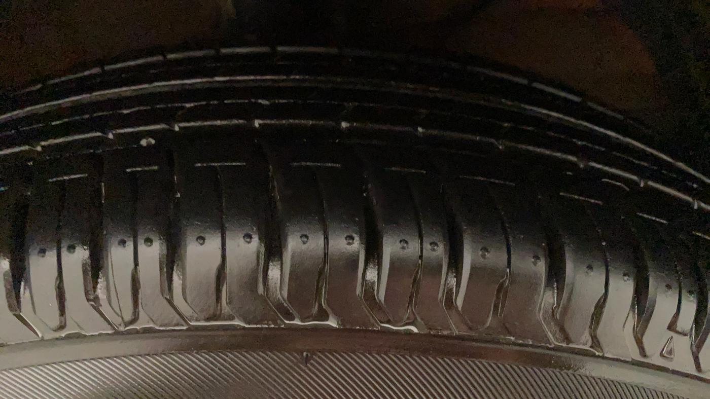 2021 Maruti Dzire VXI, Petrol, Manual, 18,343 km, Right Front Tyre Tread