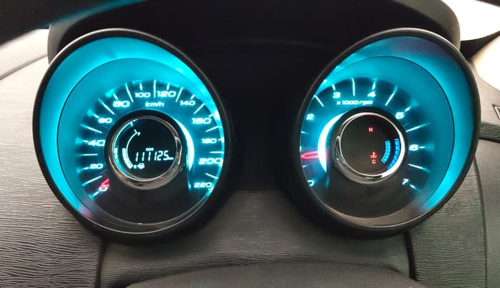 2016 Mahindra XUV500 W4, Diesel, Manual, 1,11,033 km, Odometer Image