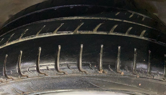 2016 Maruti Alto K10 VXI AMT, Petrol, Automatic, 50,200 km, Left Front Tyre Tread