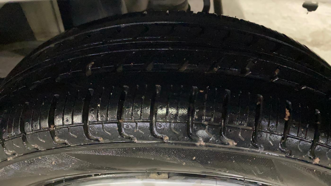 2016 Maruti Alto K10 VXI AMT, Petrol, Automatic, 50,214 km, Left Rear Tyre Tread