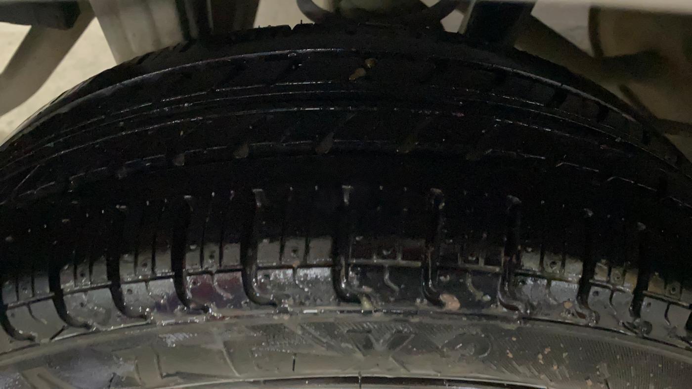 2016 Maruti Alto K10 VXI AMT, Petrol, Automatic, 50,214 km, Right Rear Tyre Tread