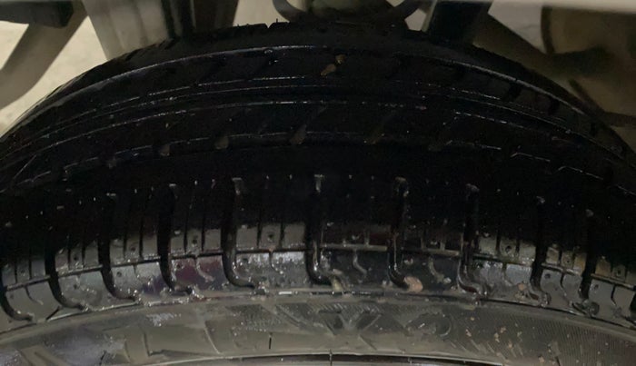 2016 Maruti Alto K10 VXI AMT, Petrol, Automatic, 50,200 km, Right Rear Tyre Tread