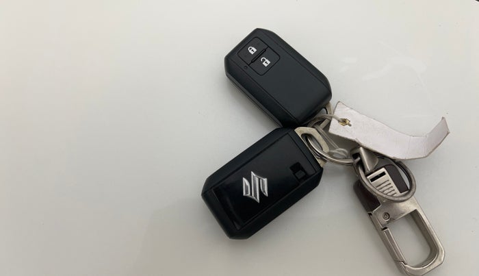 2022 Maruti XL6 ZETA MT, Petrol, Manual, 85,729 km, Key Close Up