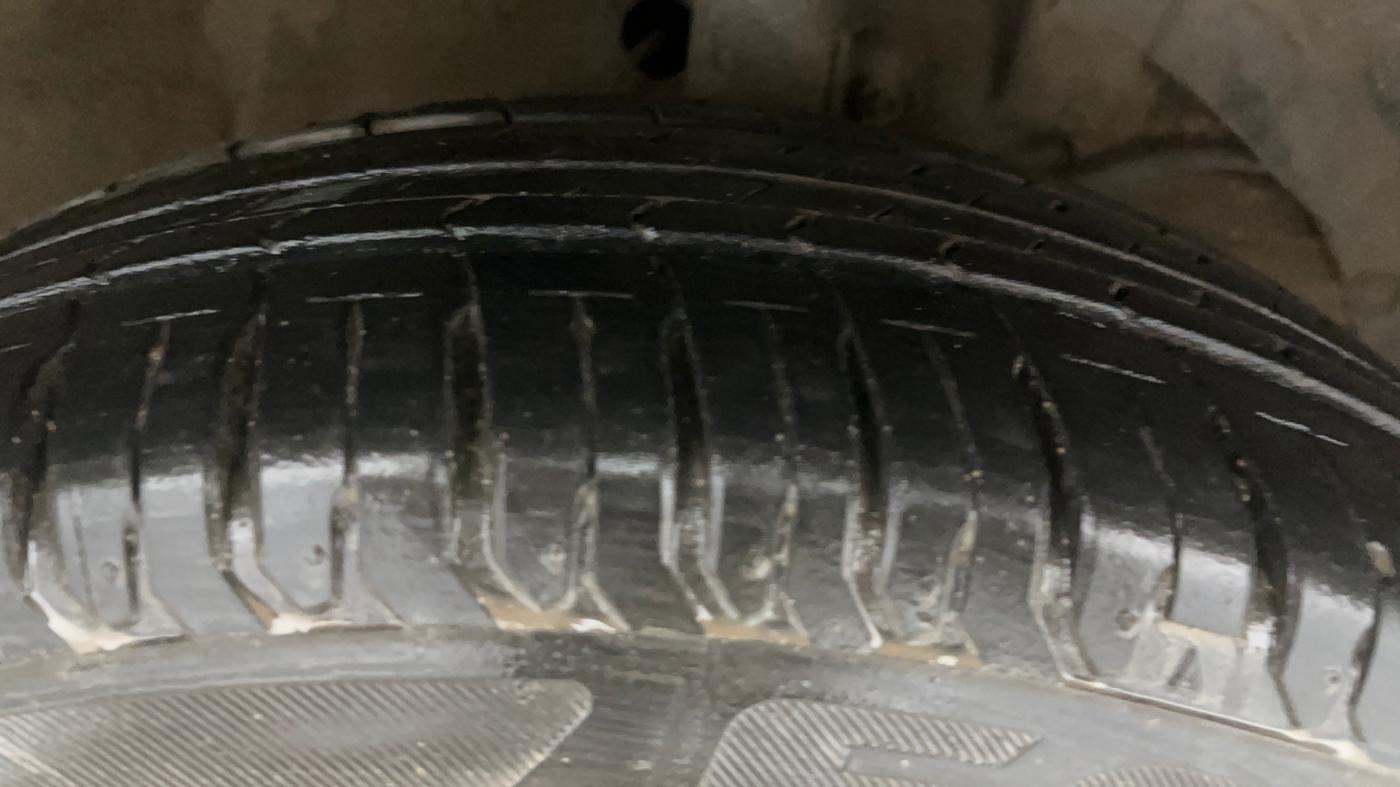 2022 Maruti XL6 ZETA MT, Petrol, Manual, 85,729 km, Right Front Tyre Tread