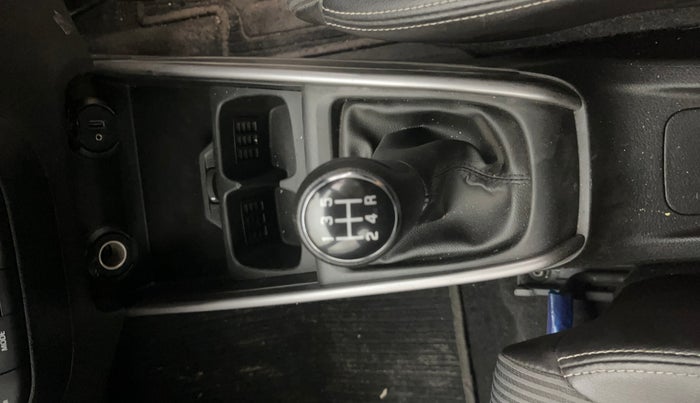 2022 Maruti XL6 ZETA MT, Petrol, Manual, 85,729 km, Gear Lever