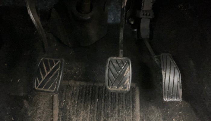 2022 Maruti XL6 ZETA MT, Petrol, Manual, 85,729 km, Pedals