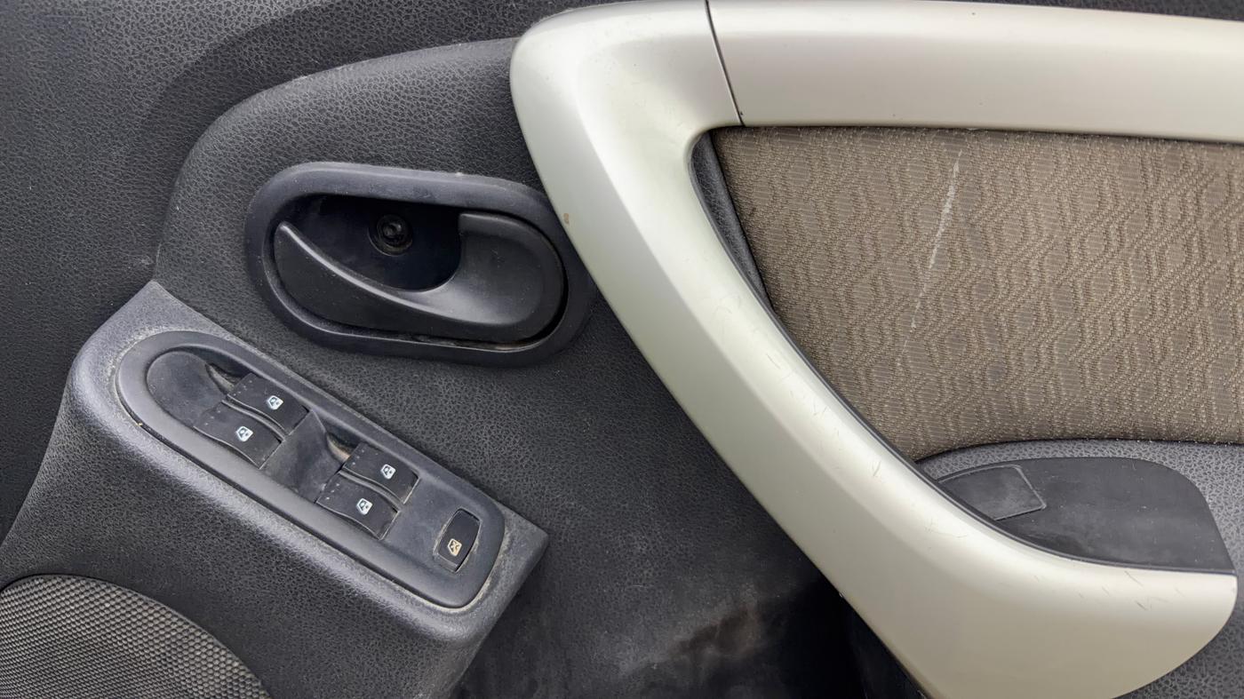 2014 Renault Duster RXL PETROL, Petrol, Manual, 78,303 km, Driver Side Door Panels Control
