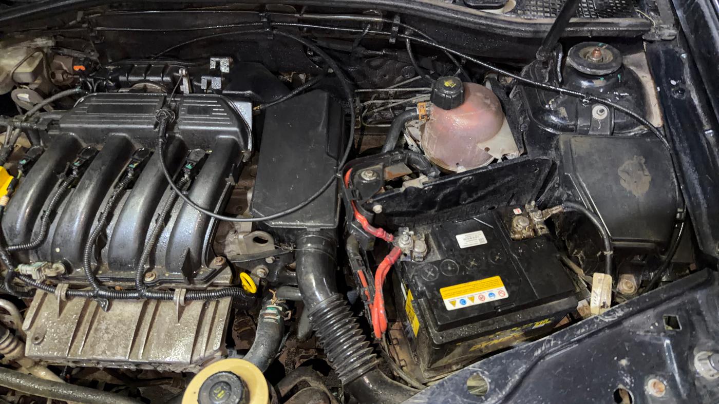 2014 Renault Duster RXL PETROL, Petrol, Manual, 78,303 km, Engine View - Left