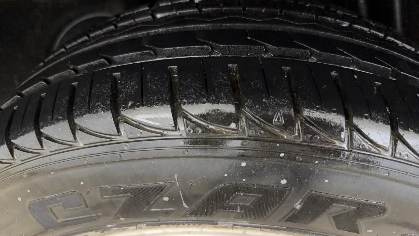2014 Renault Duster RXL PETROL, Petrol, Manual, 78,303 km, Right Rear Tyre Tread