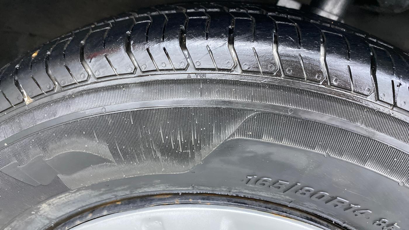 2013 Maruti Swift Dzire VXI 1.2 BS IV, Petrol, Manual, 64,063 km, Right Front Tyre Tread