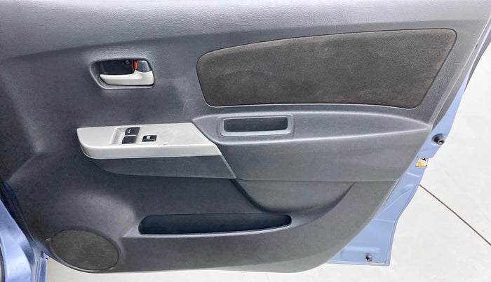 2011 Maruti Wagon R 1.0 LXI, Petrol, Manual, 1,15,218 km, Driver Side Door Panels Control