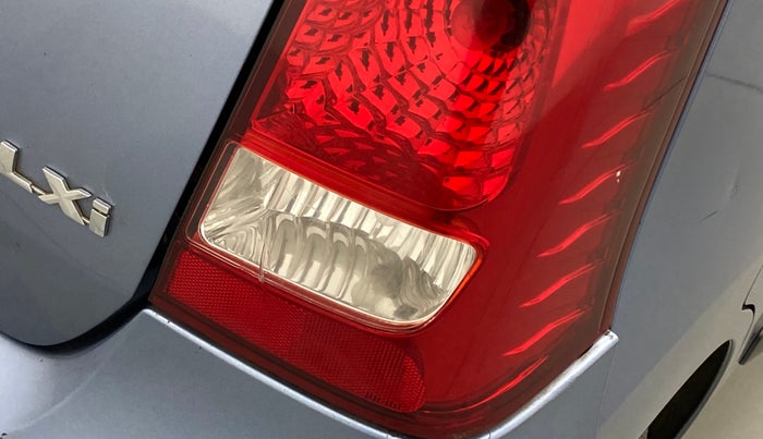 2011 Maruti Wagon R 1.0 LXI, Petrol, Manual, 1,15,218 km, Right tail light - Minor damage