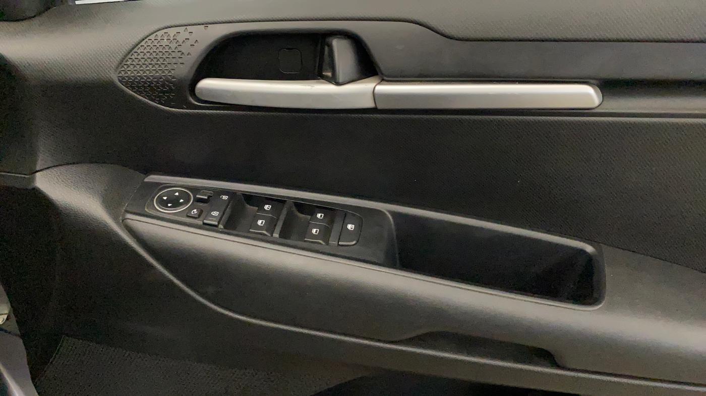 2020 KIA SONET HTK PLUS 1.0 IMT, Petrol, Manual, 77,257 km, Driver Side Door Panels Control