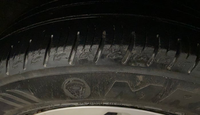 2020 KIA SONET HTK PLUS 1.0 IMT, Petrol, Manual, 76,349 km, Left Rear Tyre Tread