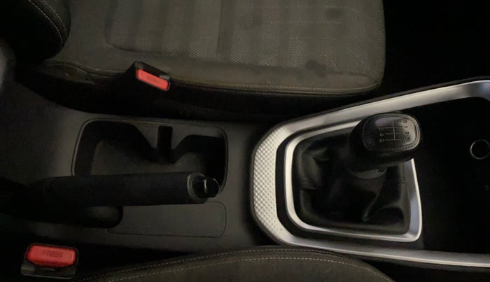 2020 KIA SONET HTK PLUS 1.0 IMT, Petrol, Manual, 76,349 km, Gear Lever