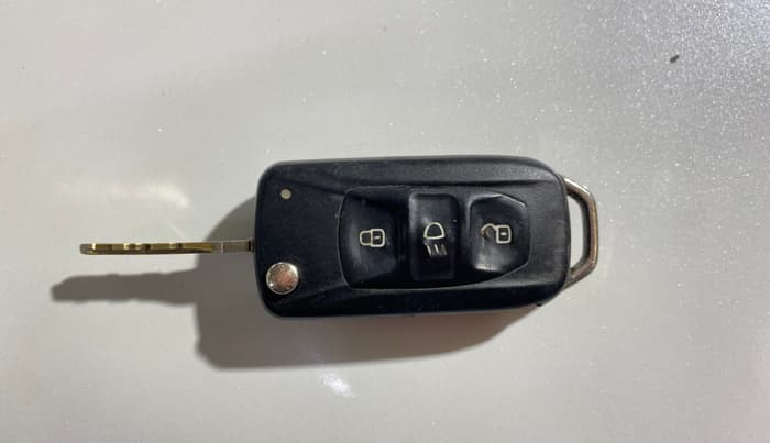 2017 Tata Tiago XE PETROL, Petrol, Manual, 81,993 km, Key Close Up